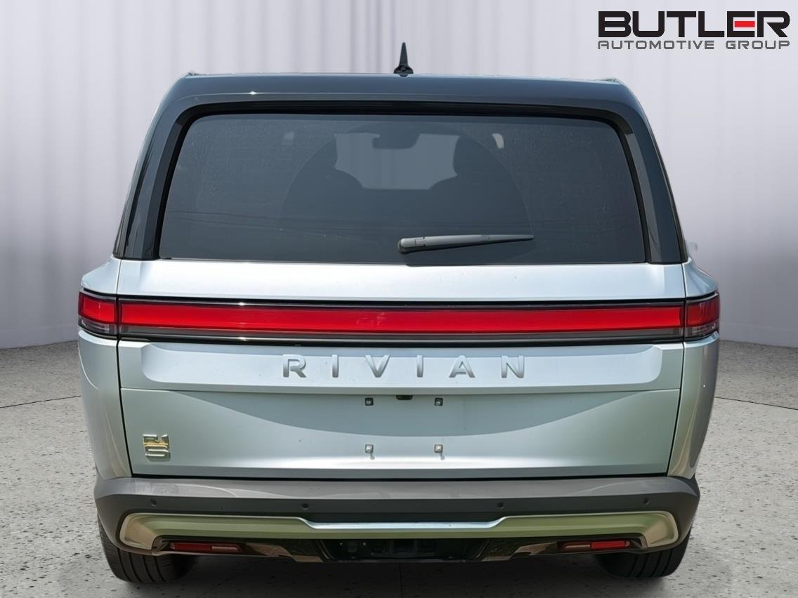 Used 2024 LA Silver Rivian Adventure image 9