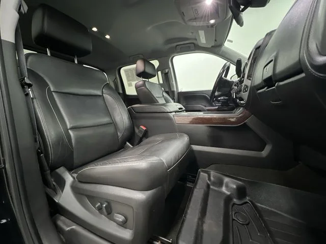 Used 2018 Black GMC SLT image 26
