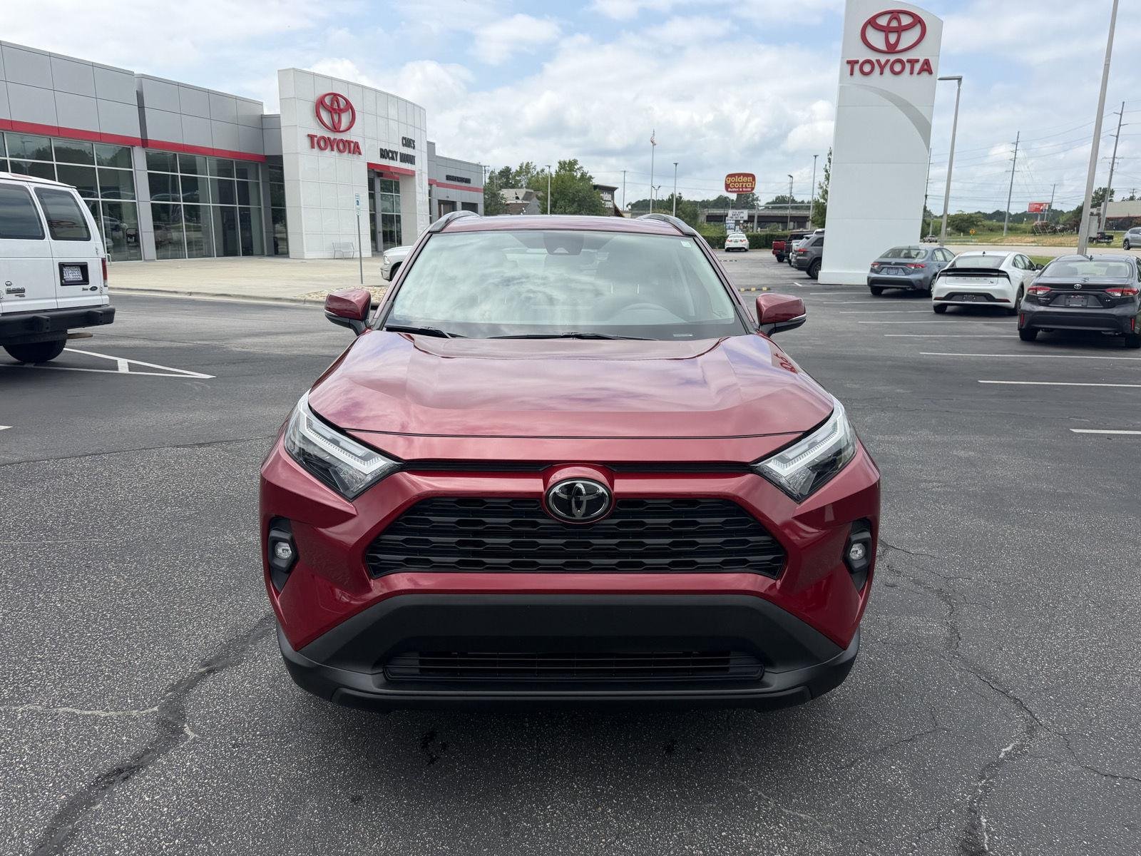 Used 2023 Ruby Flare Pearl Toyota XLE Premium image 2
