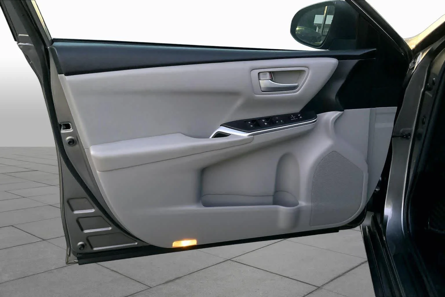 Used 2017 Predawn Gray Mica Toyota SE image 21