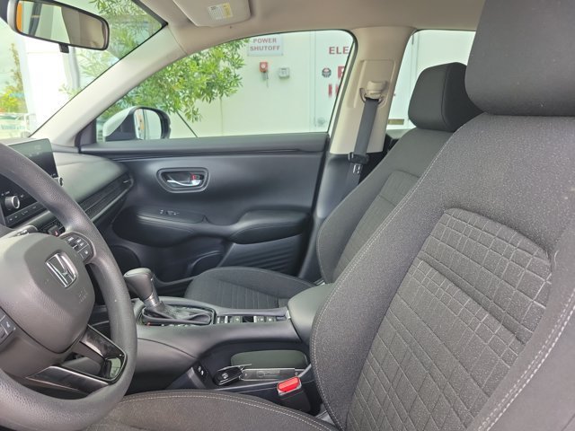 Used 2025 Platinum White Pearl Honda LX image 24
