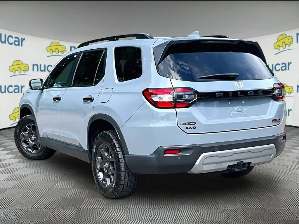 Used 2025 Gray Honda TrailSport image 4
