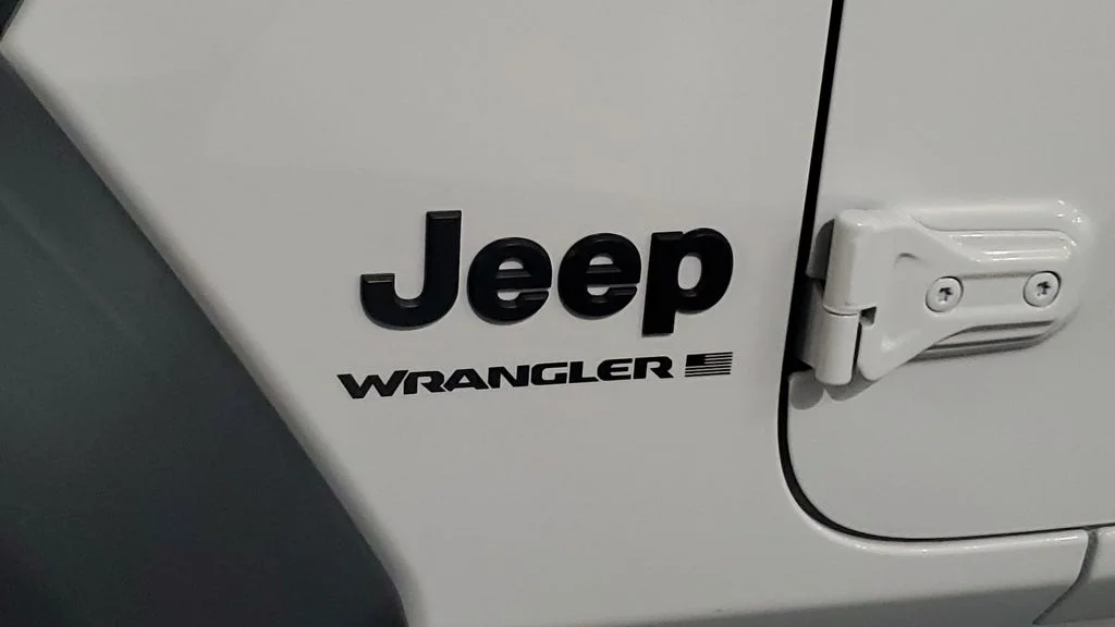 Used 2026 White Jeep Sport S image 8