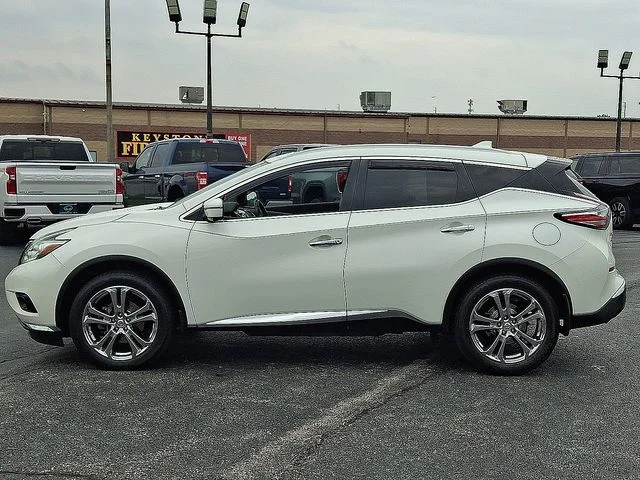 Used 2018 White Nissan Platinum image 5