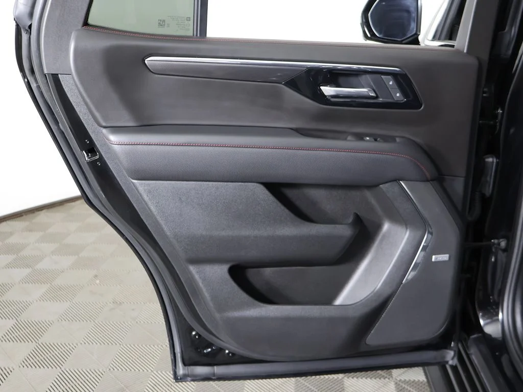 Used 2025 Black Chevrolet RST image 31