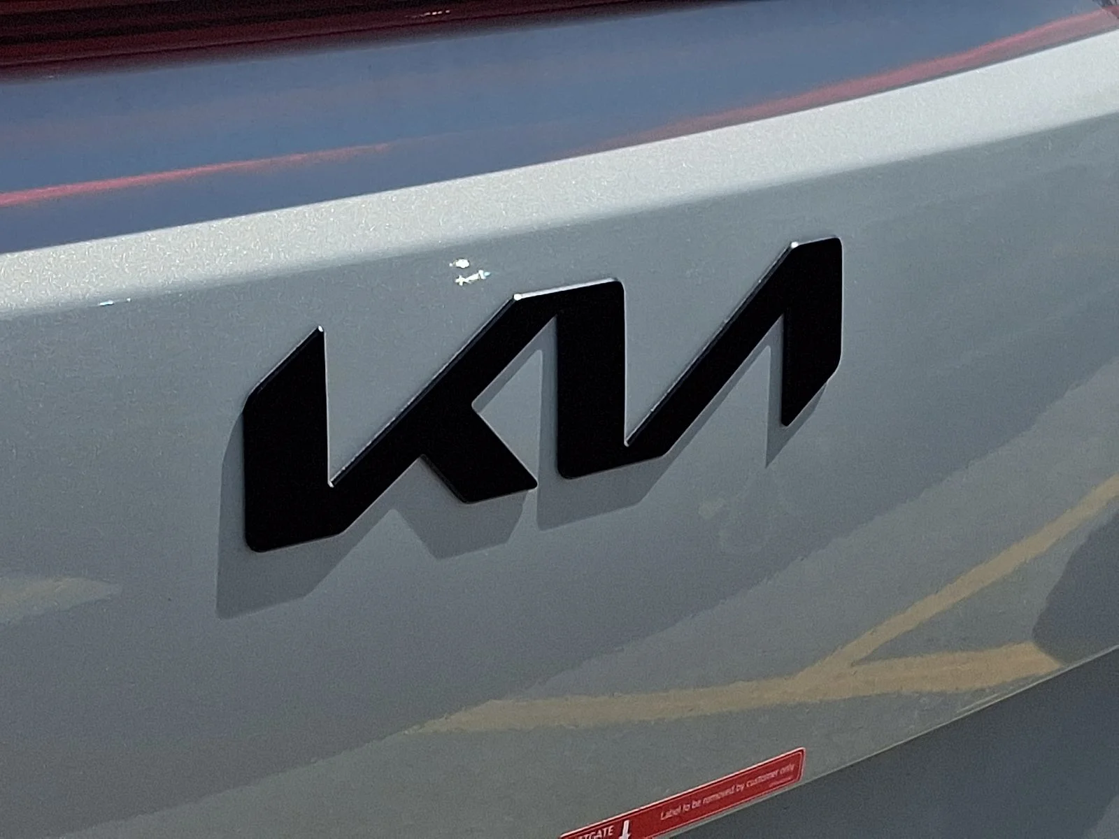 New 2027 White Kia SX Prestige image 22