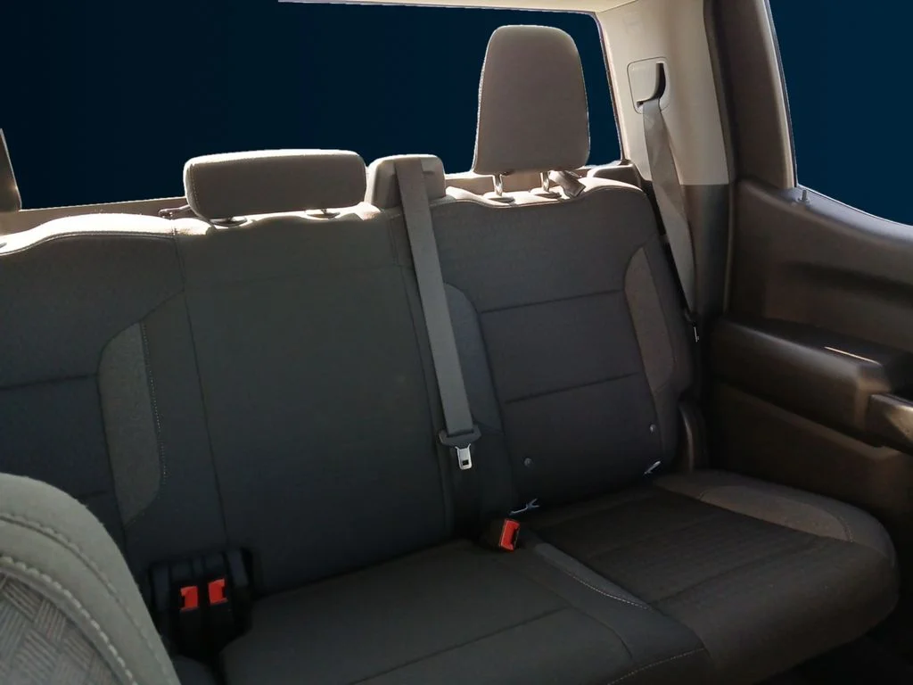 Used 2023 White Chevrolet Custom image 18