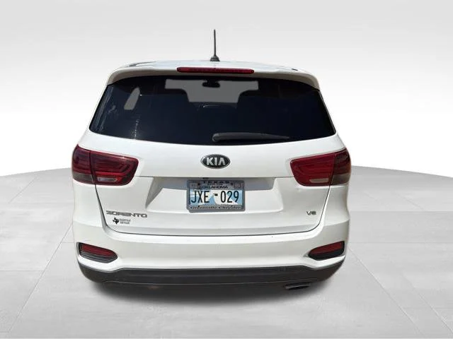 Used 2019 White Kia LX image 5