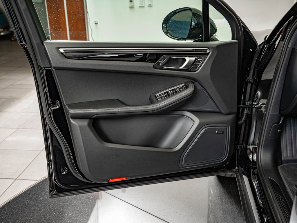 New 2026 Black Porsche  image 24