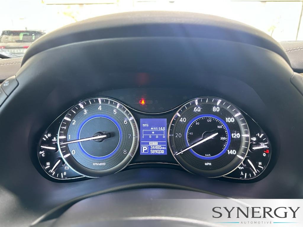 Used 2018 Moonstone White INFINITI Base image 18