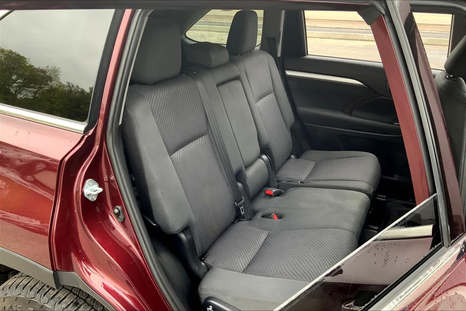 Used 2019 Ooh La La Rouge Mica Toyota LE image 16