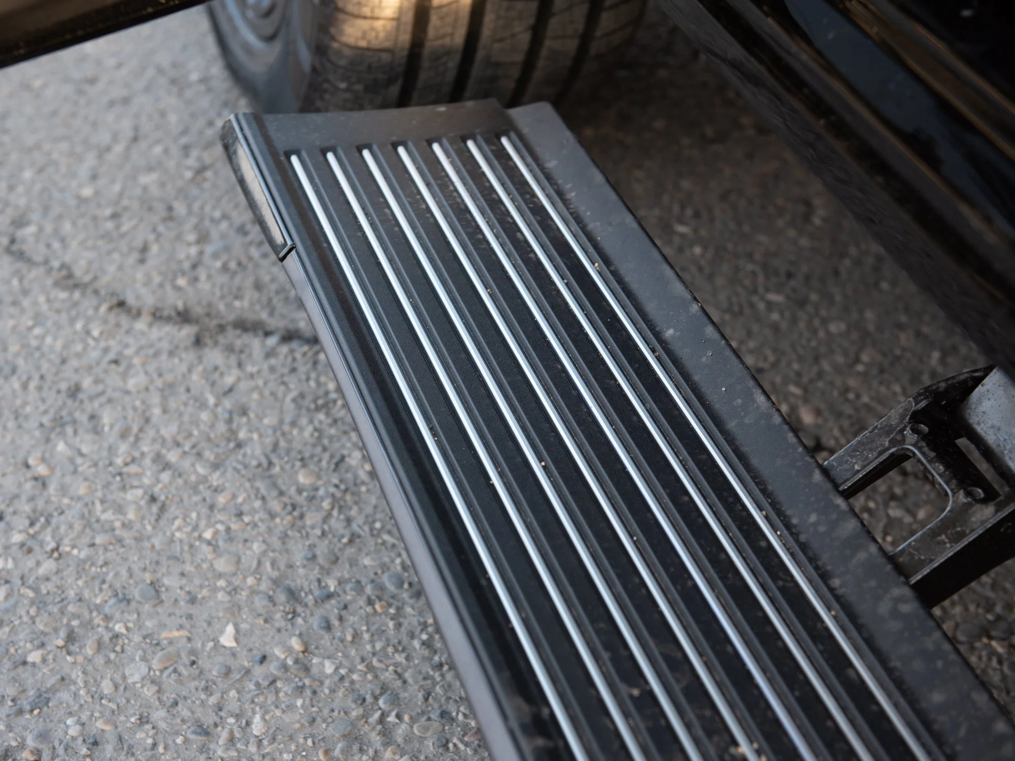 New 2026 Black Jeep Summit Obsidian* image 3