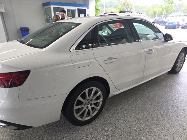 Used 2020 White Audi 40 Premium image 4