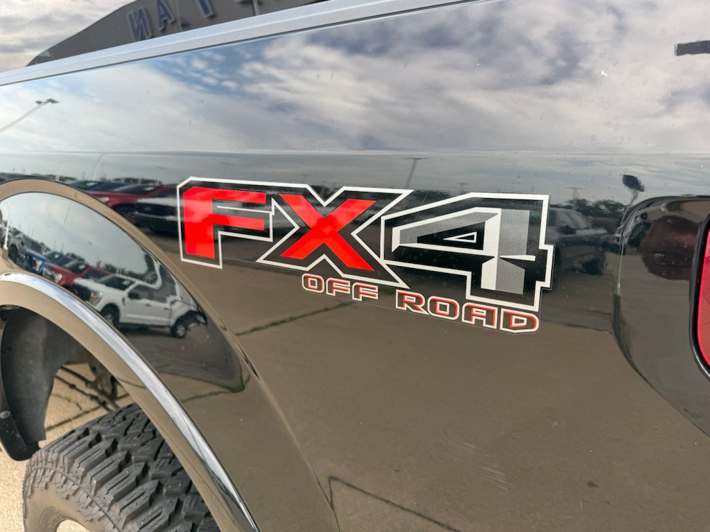 Used 2016 Shadow Black Ford Lariat image 5