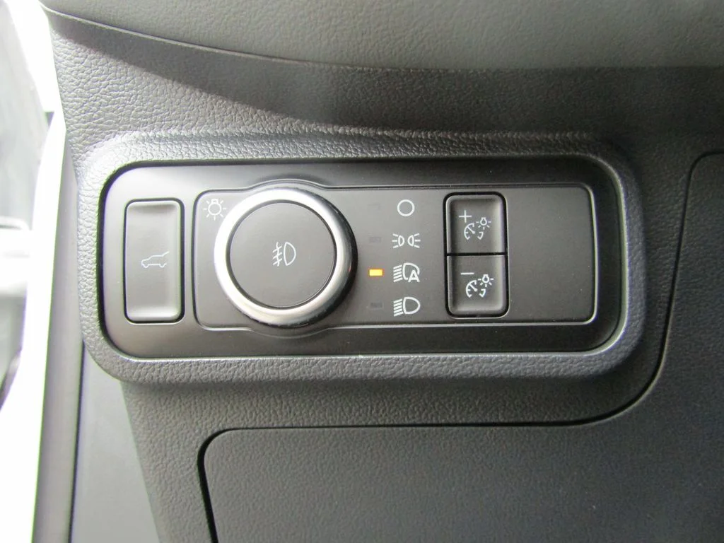 New 2027 Avalanche Gray Ford Active image 18