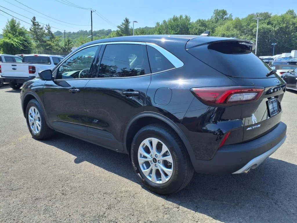 New 2024 Agate Black Metallic Ford Active™ image 4