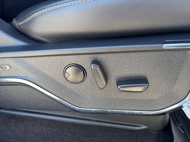 Used 2023 Black Ford LARIAT image 46