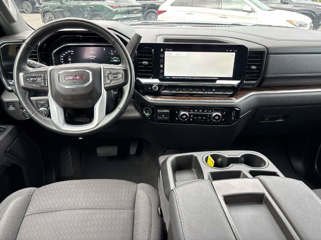 Used 2023 Silver GMC Elevation image 13
