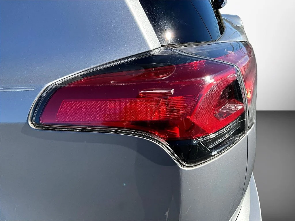 Used 2016 Silver Toyota LE image 24