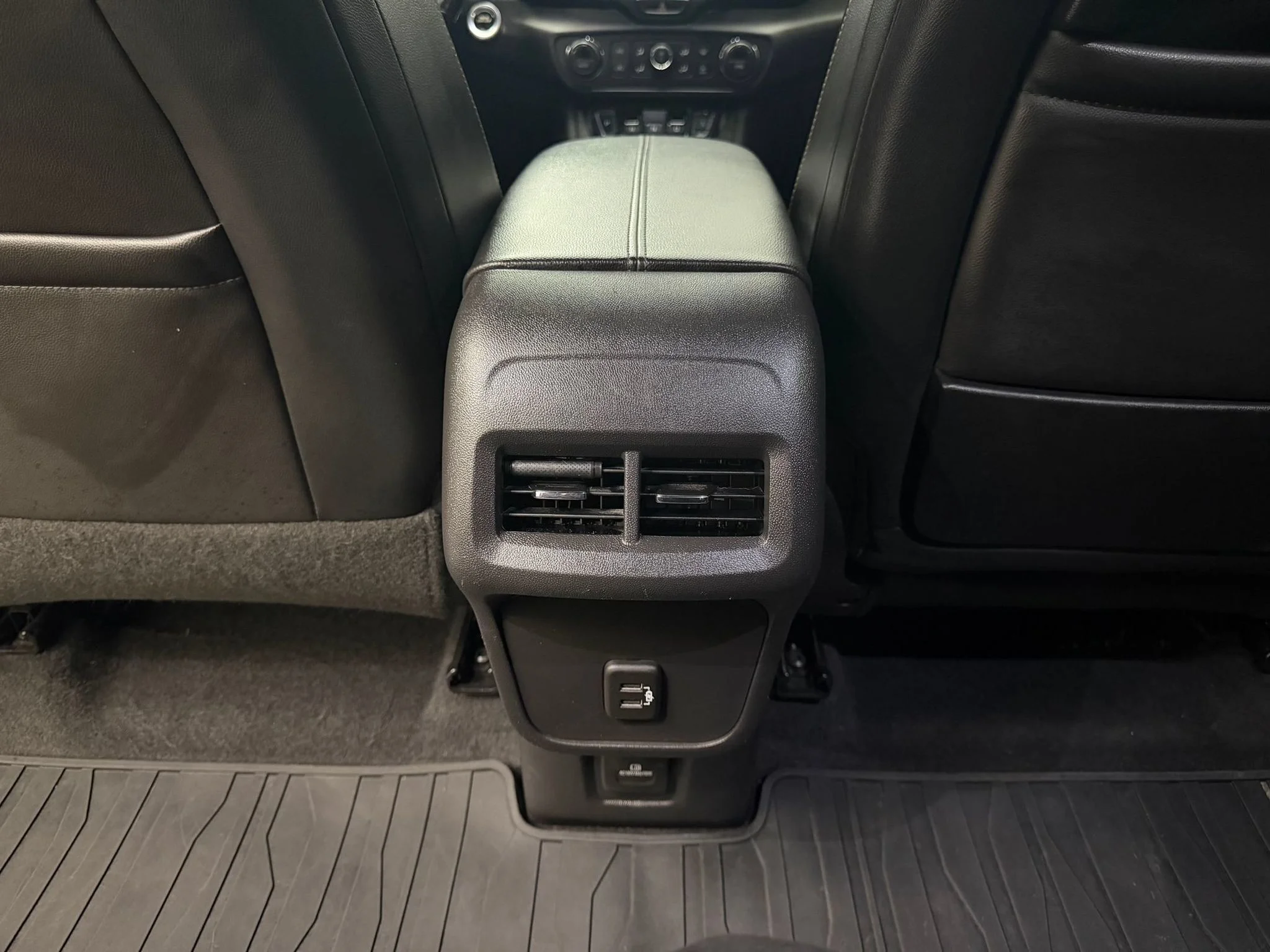 Used 2021 Satin Steel Metallic GMC SLT image 27