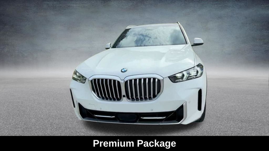 Used 2024 White BMW xDrive40i image 7
