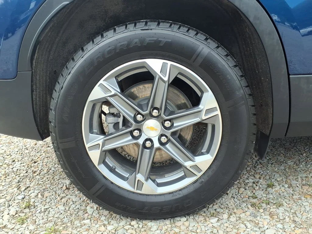 Used 2023 Blue Chevrolet LT image 33