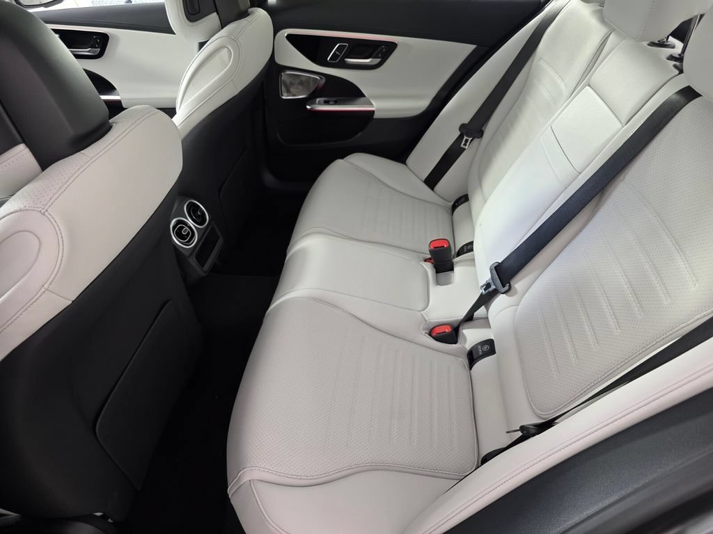 New 2026 MANUFAKTUR exclusive graphite grey magno Mercedes-Benz C 300 image 27