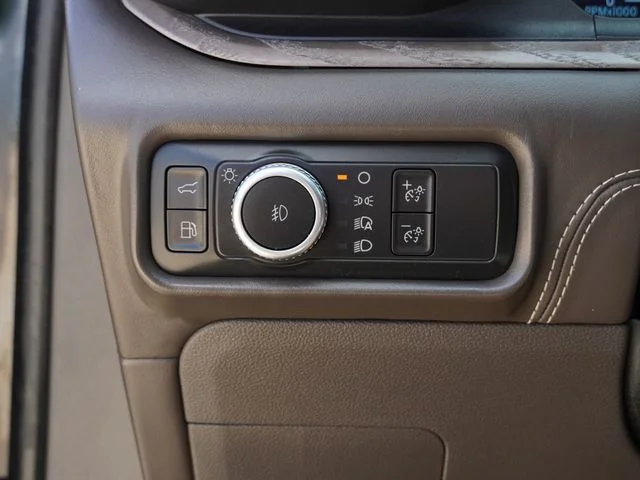 Used 2023 Black Ford Platinum image 22