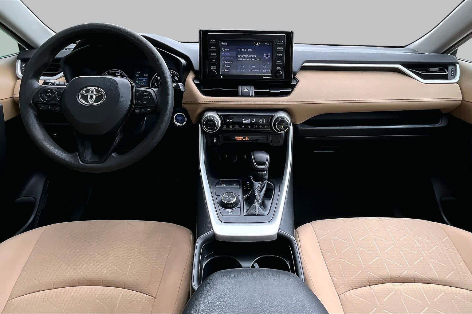 Used 2021 Super White Toyota Hybrid XLE image 16