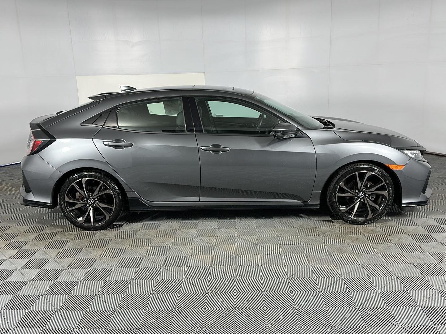 Used 2019 Polished Metal Metallic Honda Sport Touring image 31