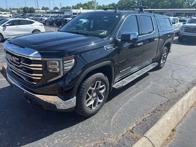 2024 GMC Sierra 4WD Crew Cab Short Box SLT's photo