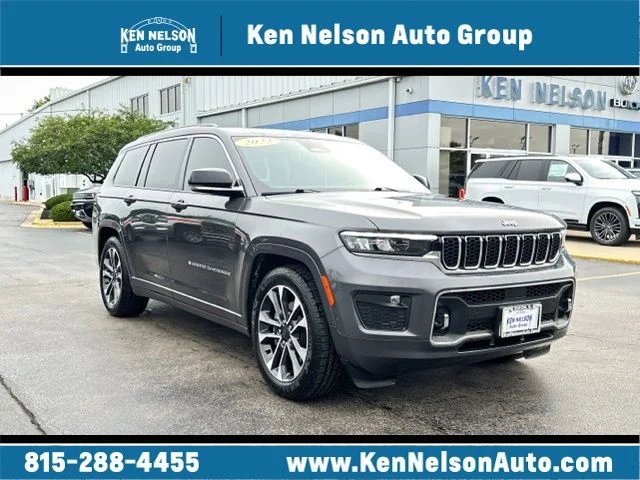Used 2022 Gray Metallic Jeep Overland image 1