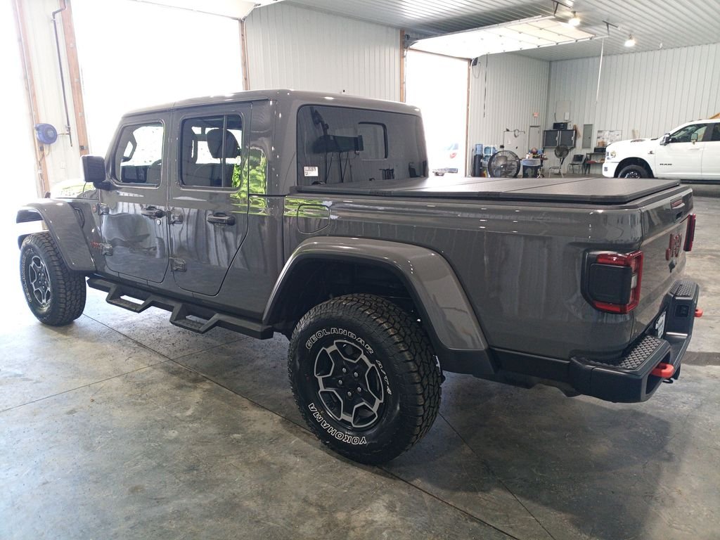 Used 2020 Gray Jeep Mojave image 3