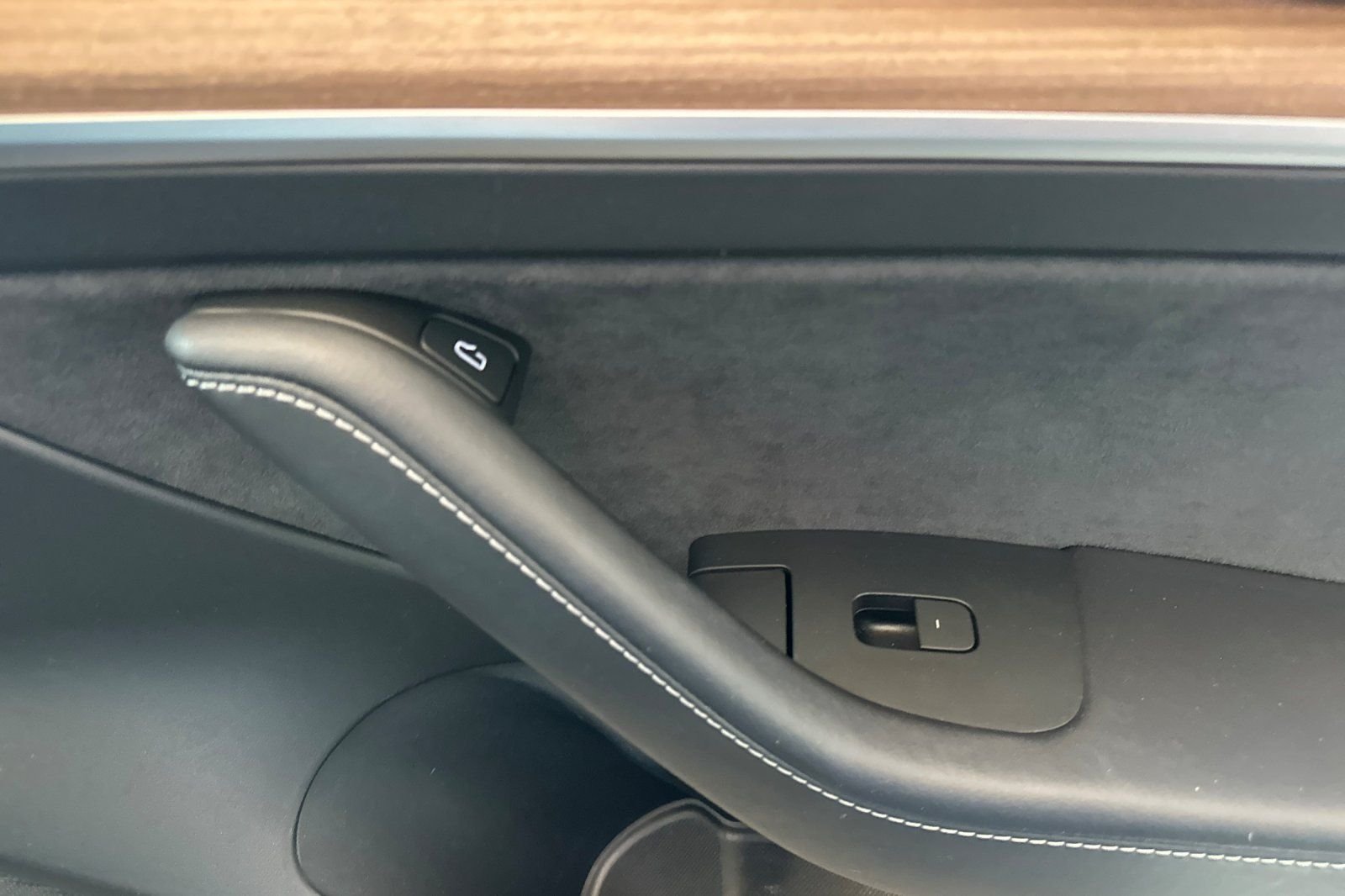Used 2023  Tesla Performance image 17