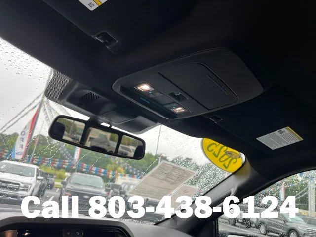 Used 2025 Oxford White Ford XLT image 27