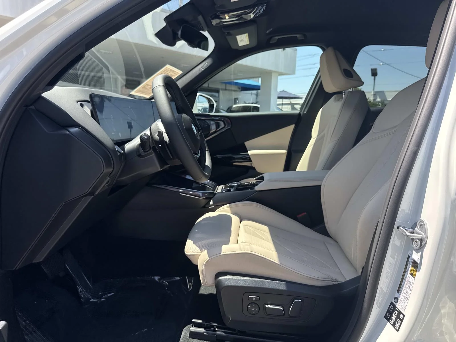 Used 2026 Alpine White BMW 30 xDrive Sports Activity Vehicle image 13