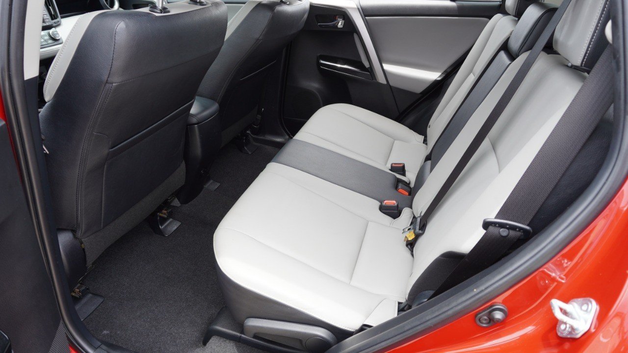 Used 2017 Red Toyota Limited image 33