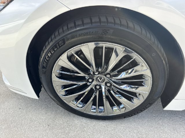 Certified Used 2021 EMINENT WHITE PEARL Lexus 500 Base image 10