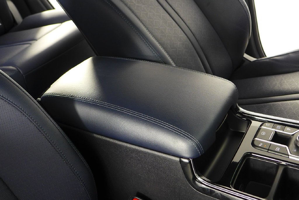 Used 2023 Snow White Pearl Kia SX Prestige image 16