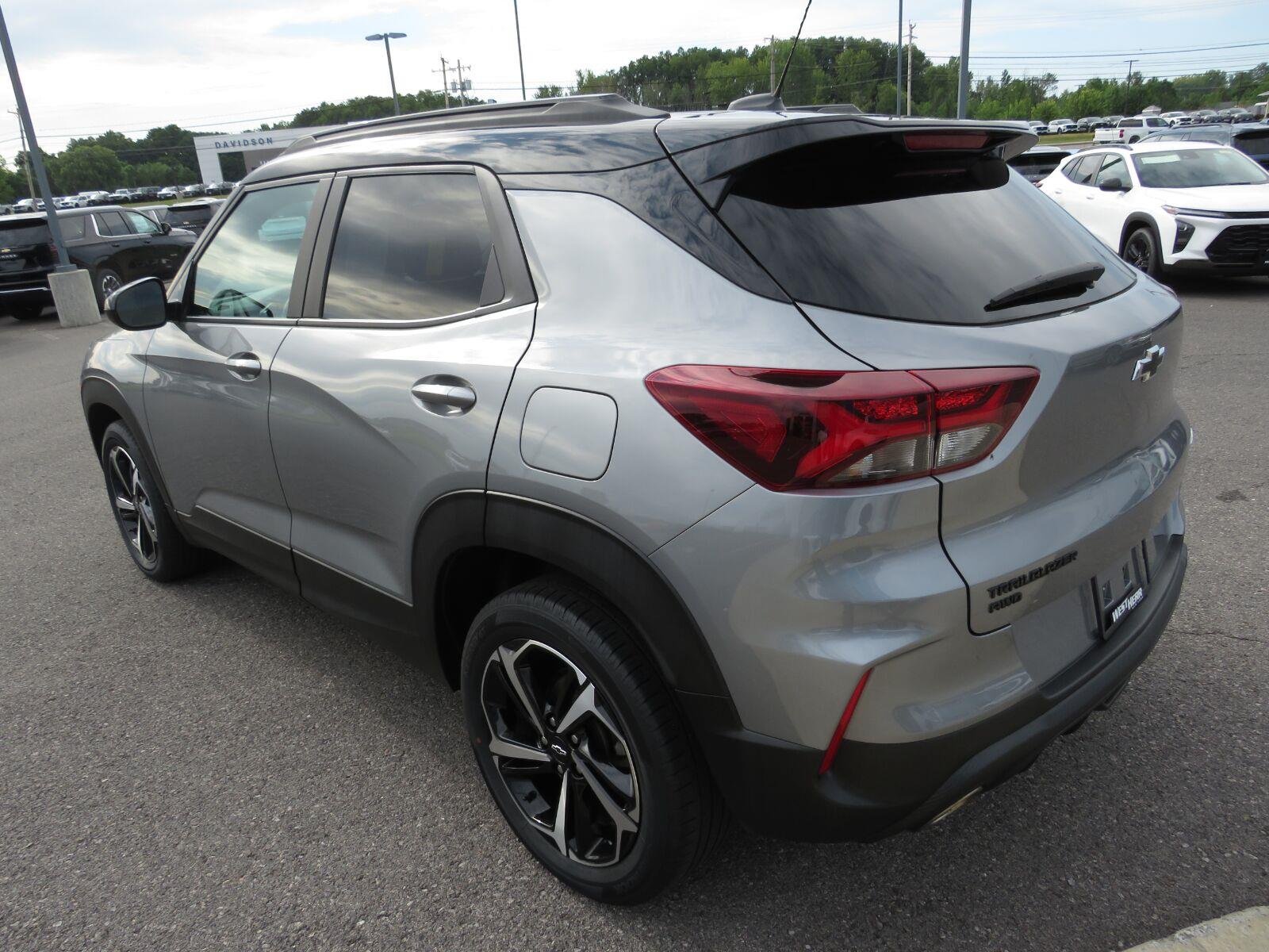 Used 2023 Sterling Gray Metallic Chevrolet RS image 8