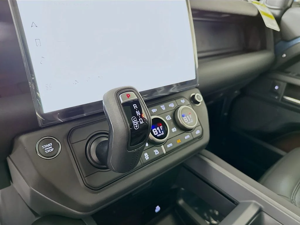 2026 Land Rover Defender S - Photo 20