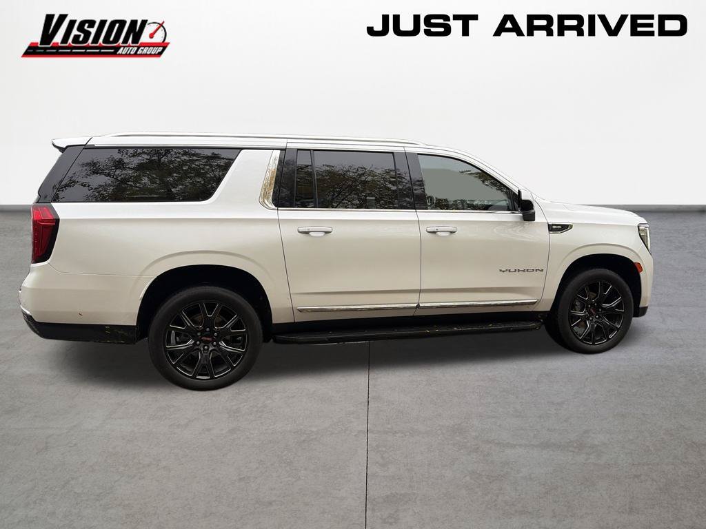 Used 2023 White GMC SLT image 4