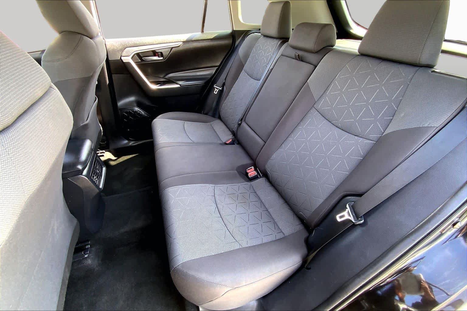Used 2020 Midnight Black Metallic Toyota XLE image 20