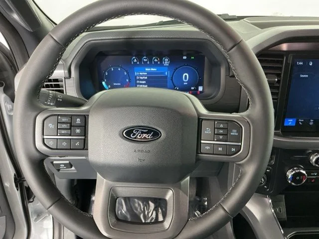 New 2026 Oxford White Ford XLT image 17