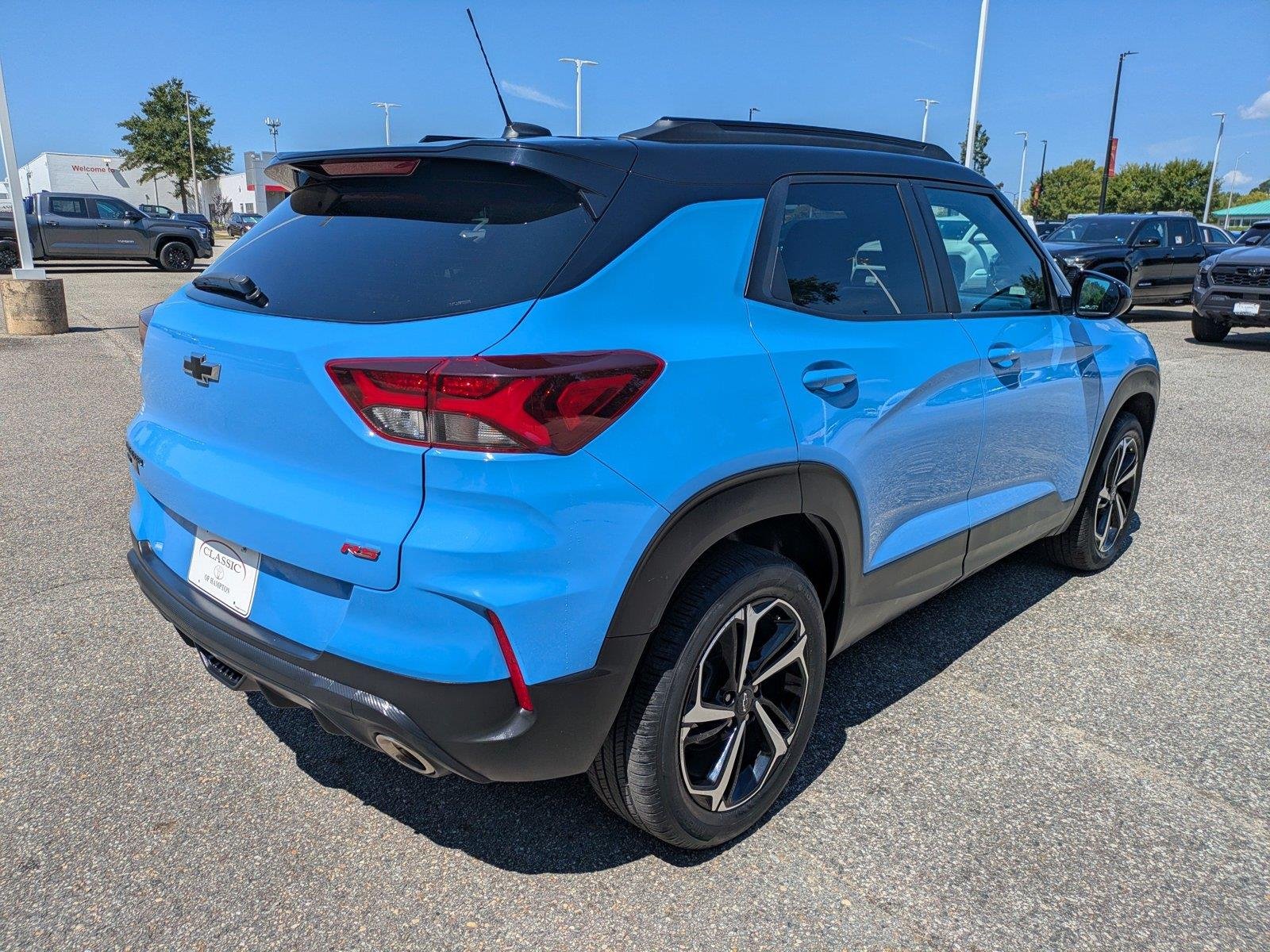 Used 2023 Fountain Blue Chevrolet RS image 4