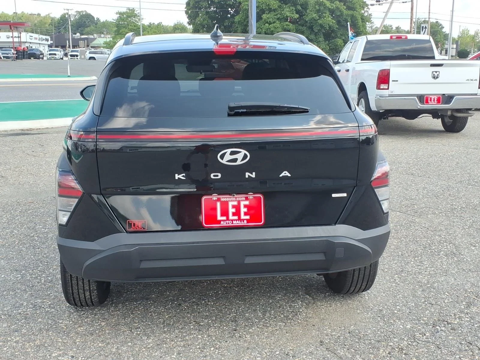 Used 2025 Abyss Black Hyundai SEL image 6