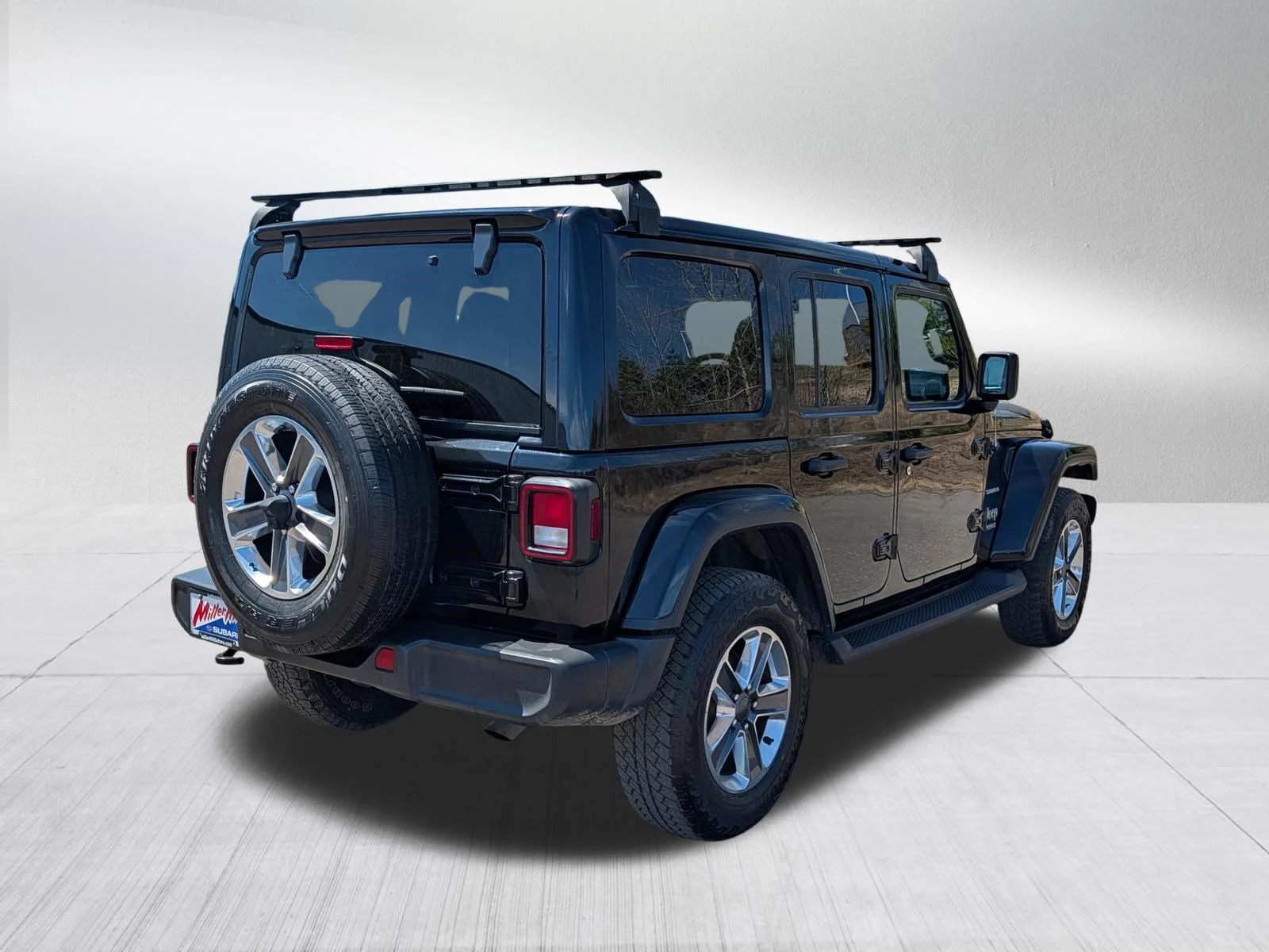 Used 2021 Black Clearcoat Jeep Unlimited Sahara image 7