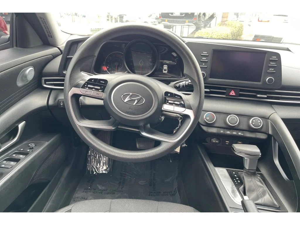 Used 2021 Calypso Red Hyundai SE image 16