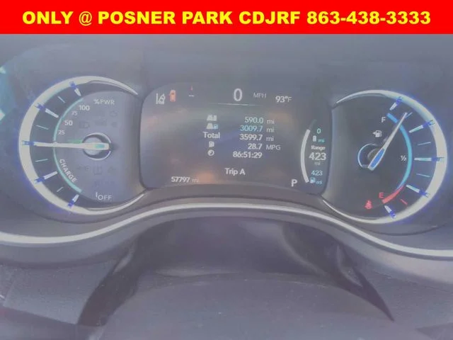 Used 2024 White Chrysler Select image 4