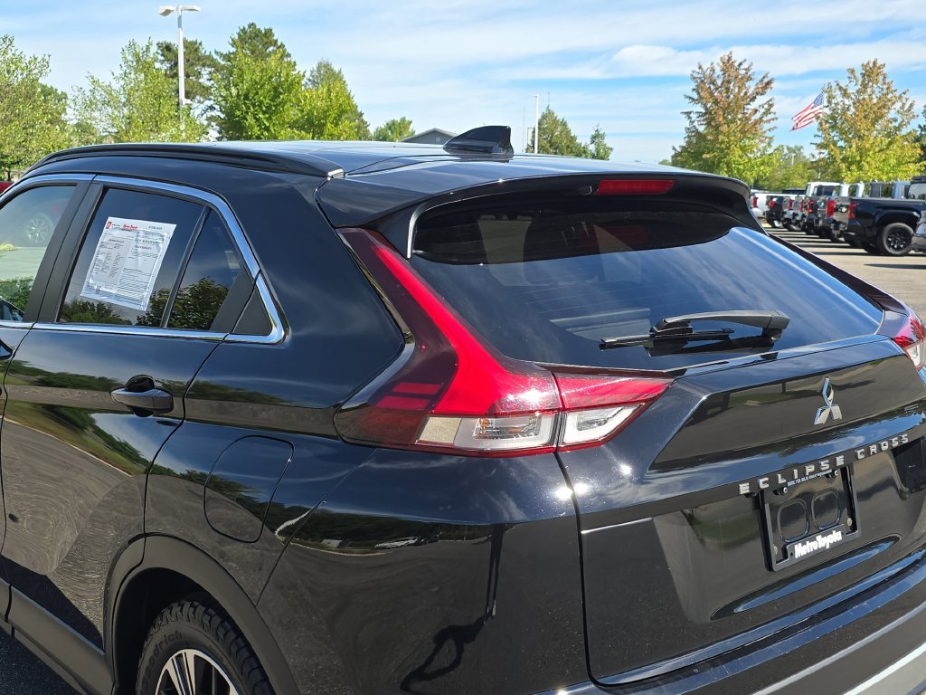 Used 2022 Black Mitsubishi SE image 36